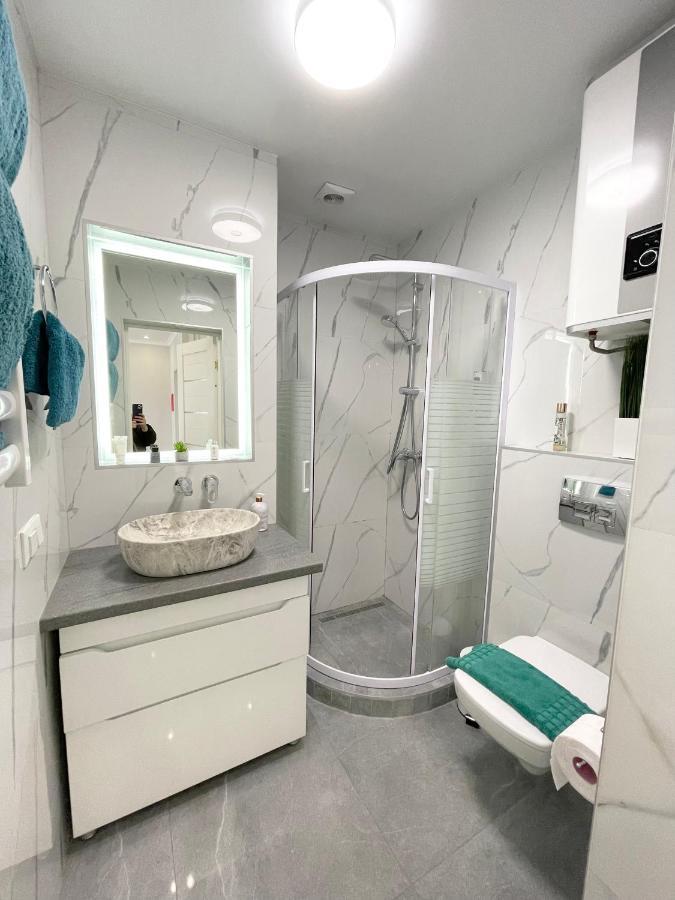 Luxury Emerald Apartments Ирпень Экстерьер фото